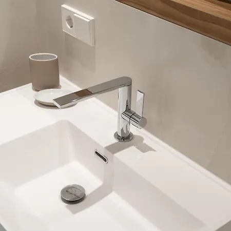 Silence Of Uzupis - Self Check In Vilnius