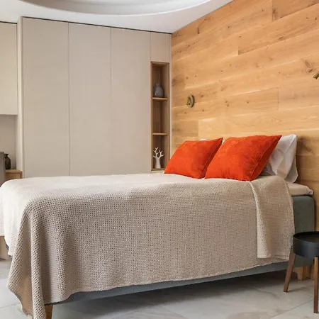 Silence Of Uzupis - Self Check In *