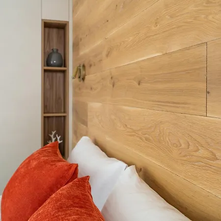 Silence Of Uzupis - Self Check In *